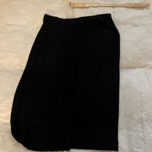 Women’s 30” Black Skirt